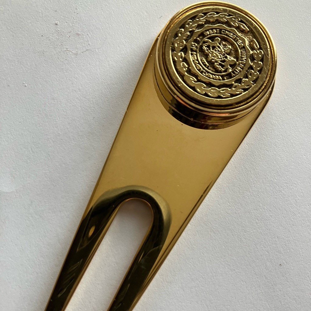 GolfDivot Tool WRemovable Ball Marker